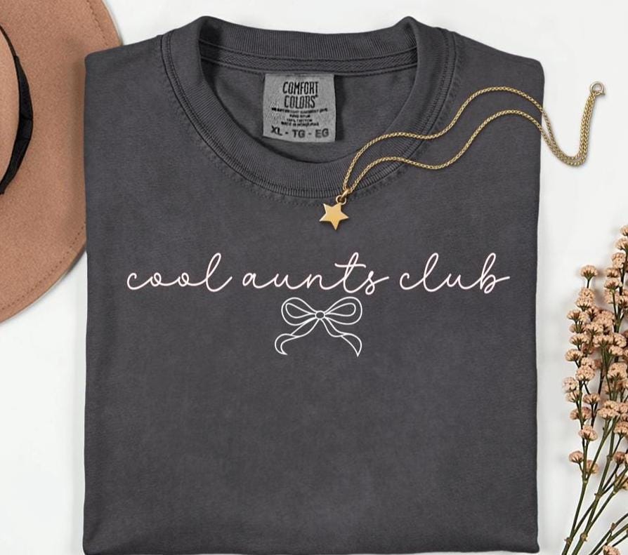 Comfort Colors Cool Aunts Club Shirt, Aunt T-Shirt, Family Gift, Women's Graphic Tee, Fun Aunt Gift, Soft Pre-Washed Cotton, Auntie Shirt